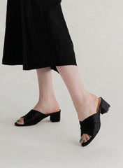 The Leaf Dinner Date black Heel