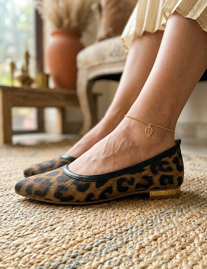 The Leaf Wild Elegance - Brown